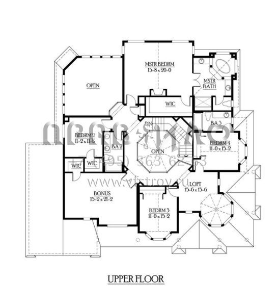 Проект двухэтажного дома с гаражом на три и более машин в английском стиле S5-528 (341-00242)